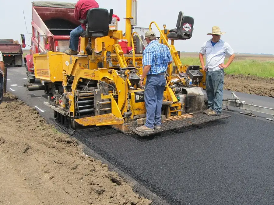 VICC Asphalt - new asphalt road paving, past projects, Oil & Chip Surface Treatment - Jacksonville, IL